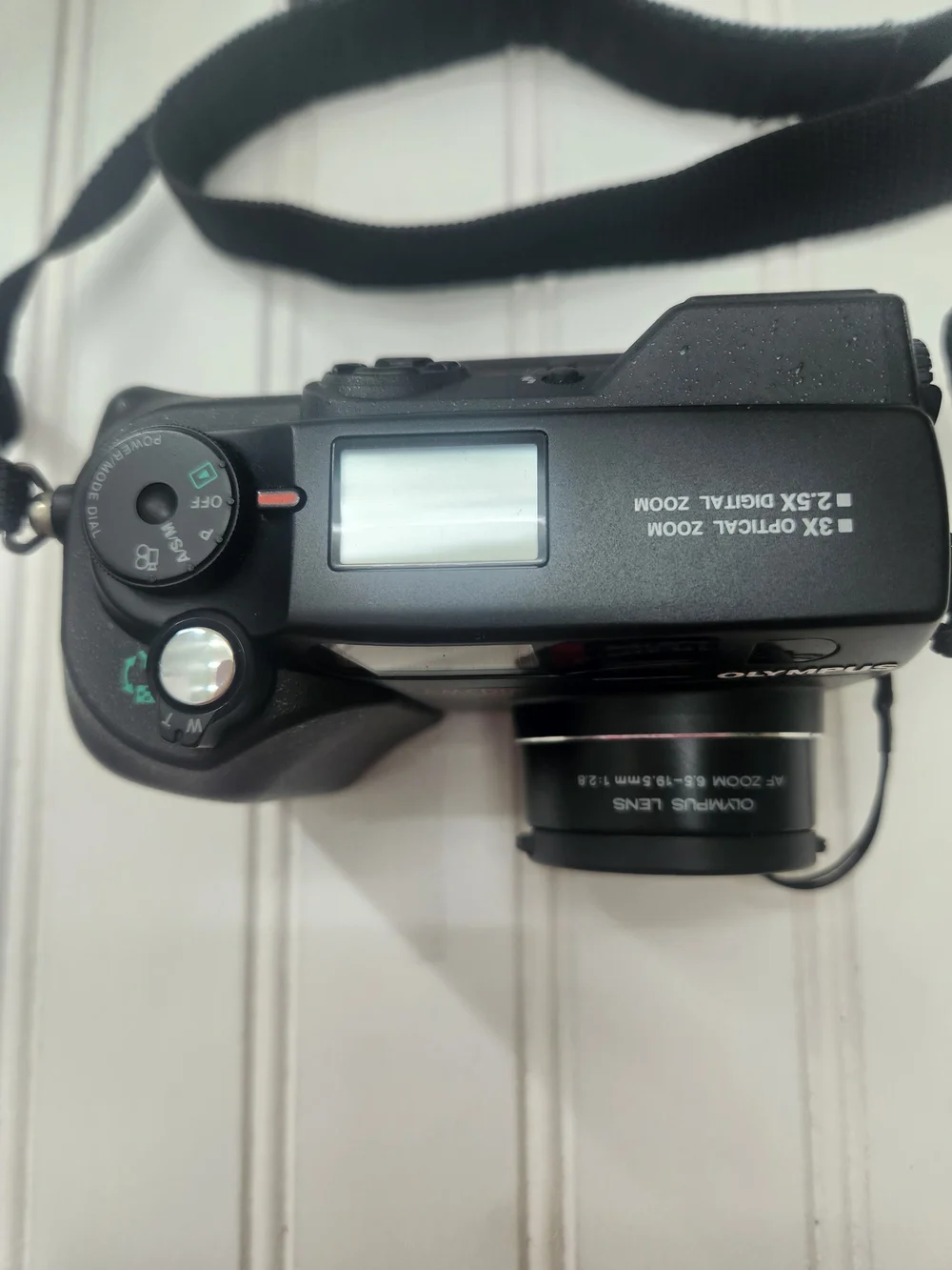 Vintage Olympus Camedia C-3030 Zoom 3.3MP Digital Camera with Manual & Strap​